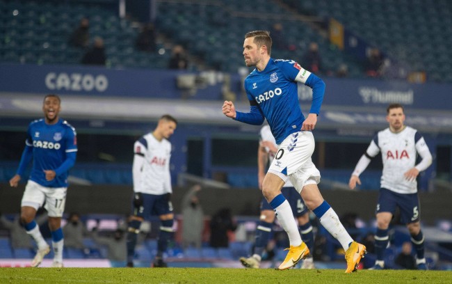 罗德里戈担 罗德里戈担